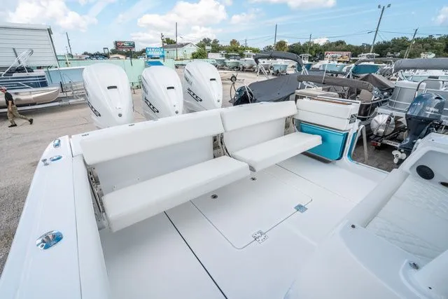 Slide: The Image of Everglades 395 Center Console 2026 - 72