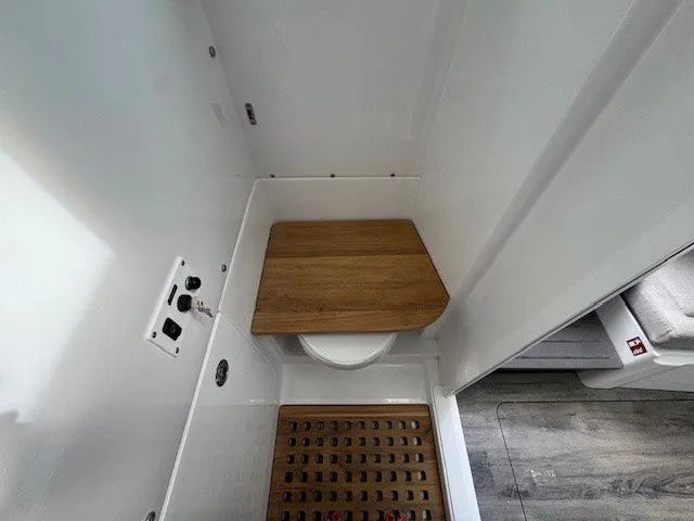 Slide: The Image of Everglades 395 Center Console 2026 - 75