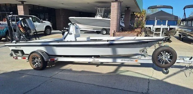 The Image of Maverick Mirage 18 HPX-V 2021 - 1