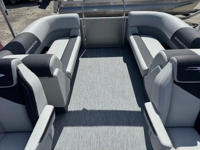 Slide: The Image of Interior of 2026 Bennington 22SSRSE pontoon boat. - 26
