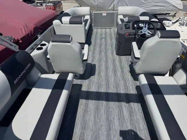 Slide: The Image of Interior of 2026 Bennington 20SSRSE pontoon boat. - 25