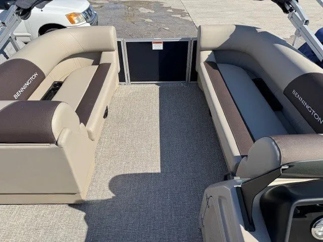 Slide: The Image of Interior of 2026 Bennington 21SL pontoon boat. - 23