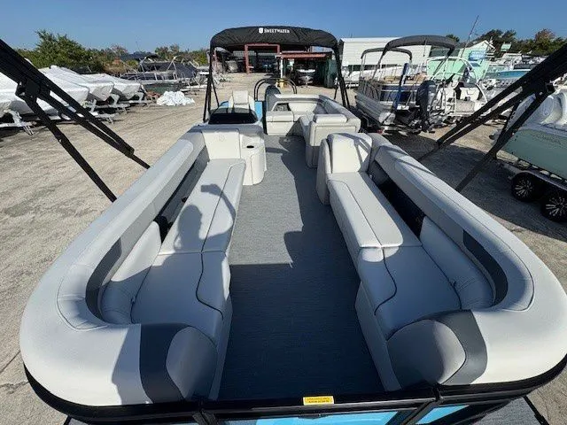 Slide: The Image of Interior view of Sweetwater 2286CP pontoon boat, model year 2026. - 29