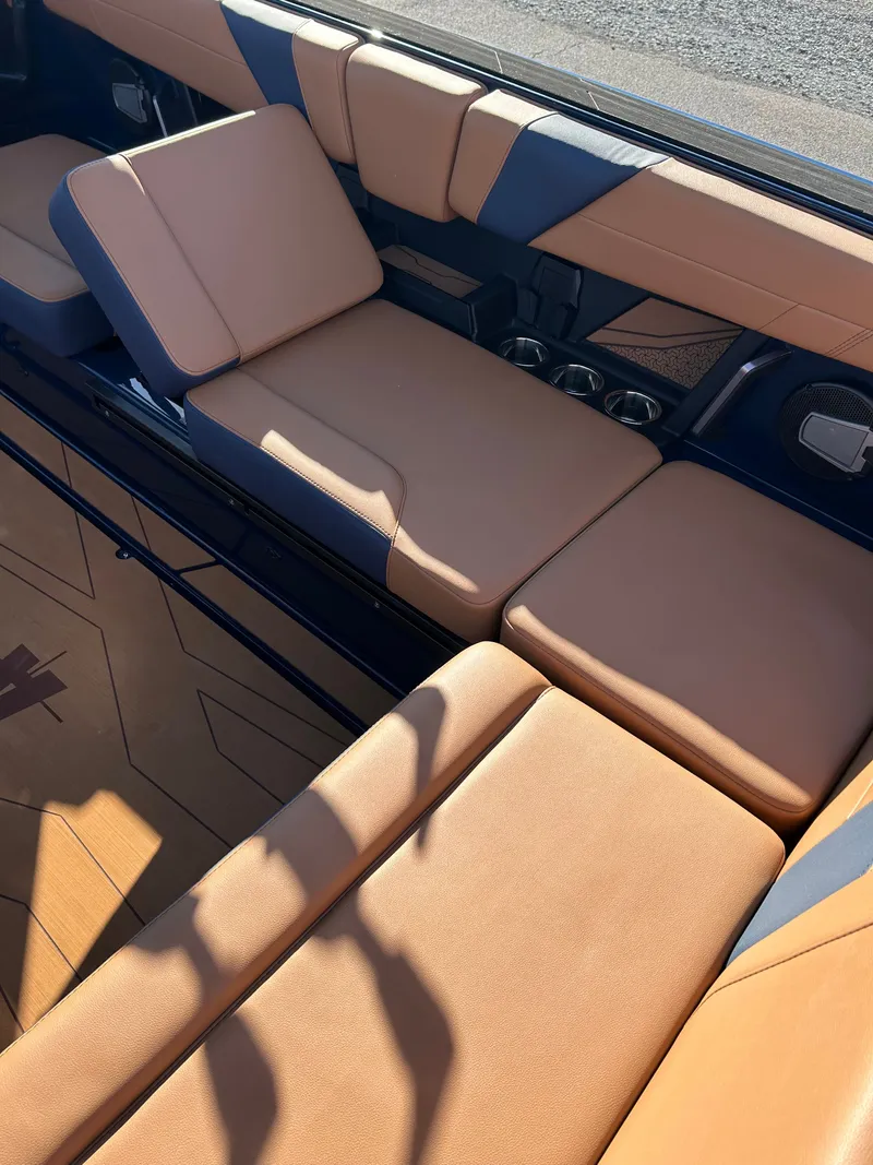 Slide: The Image of Axis T250 2026 - 9