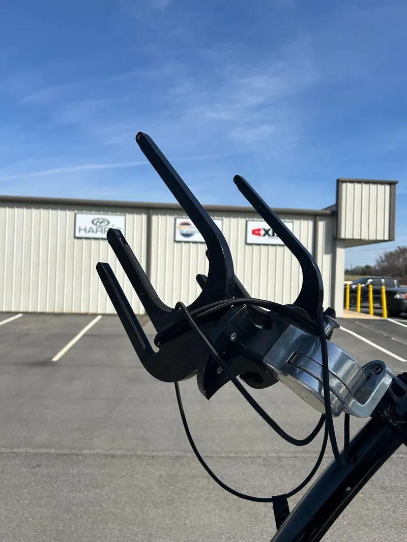 Slide: The Image of Chaparral 21 Surf 2021 - 19