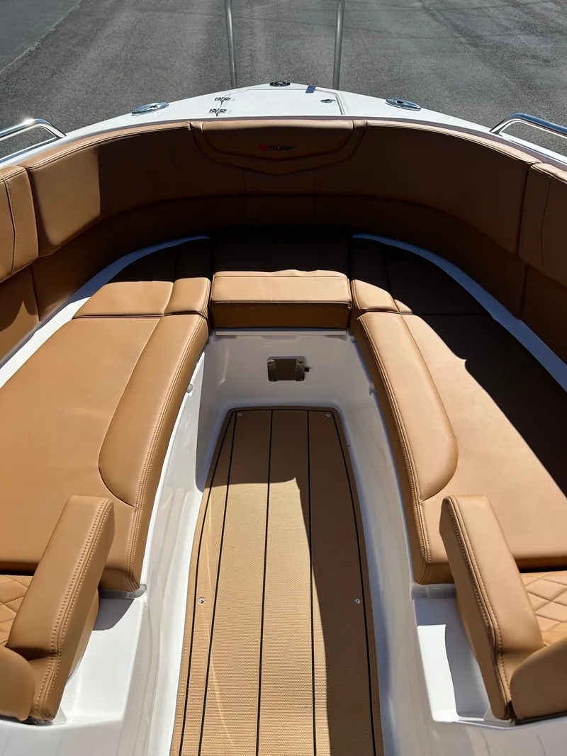 Slide: The Image of Chaparral 30 Surf 2026 - 12