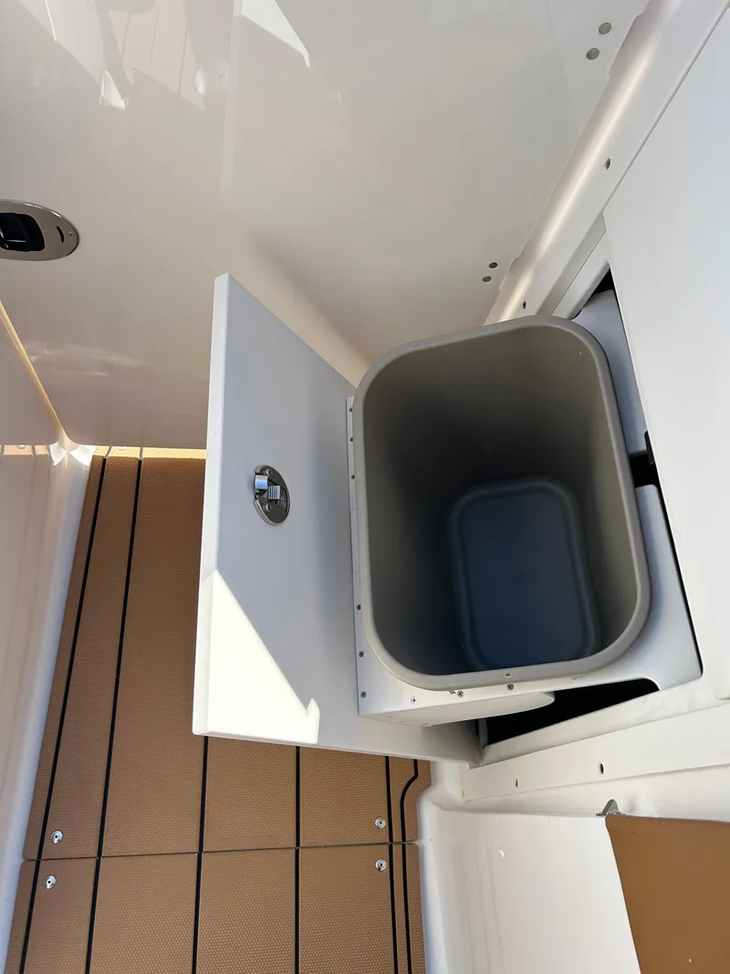 Slide: The Image of Chaparral 30 Surf 2026 - 17