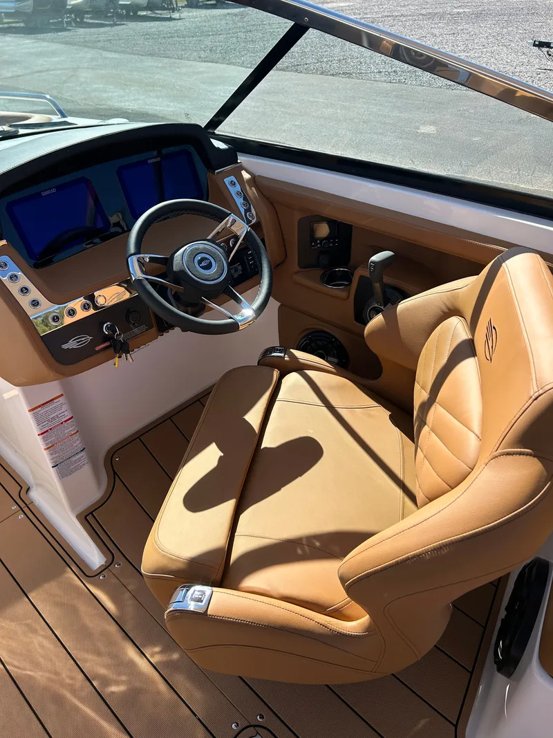 Slide: The Image of Chaparral 30 Surf 2026 - 19