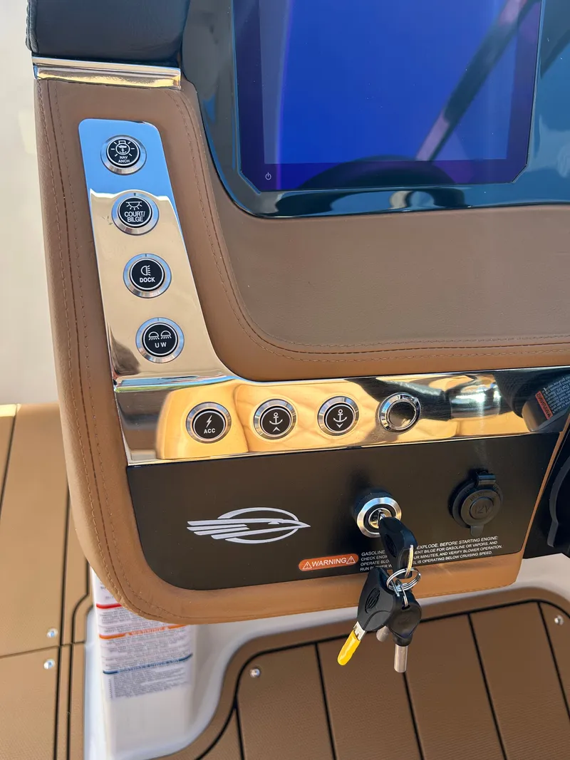 Slide: The Image of Chaparral 30 Surf 2026 - 21