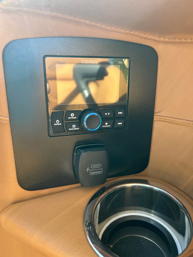 Slide: The Image of Chaparral 30 Surf 2026 - 23