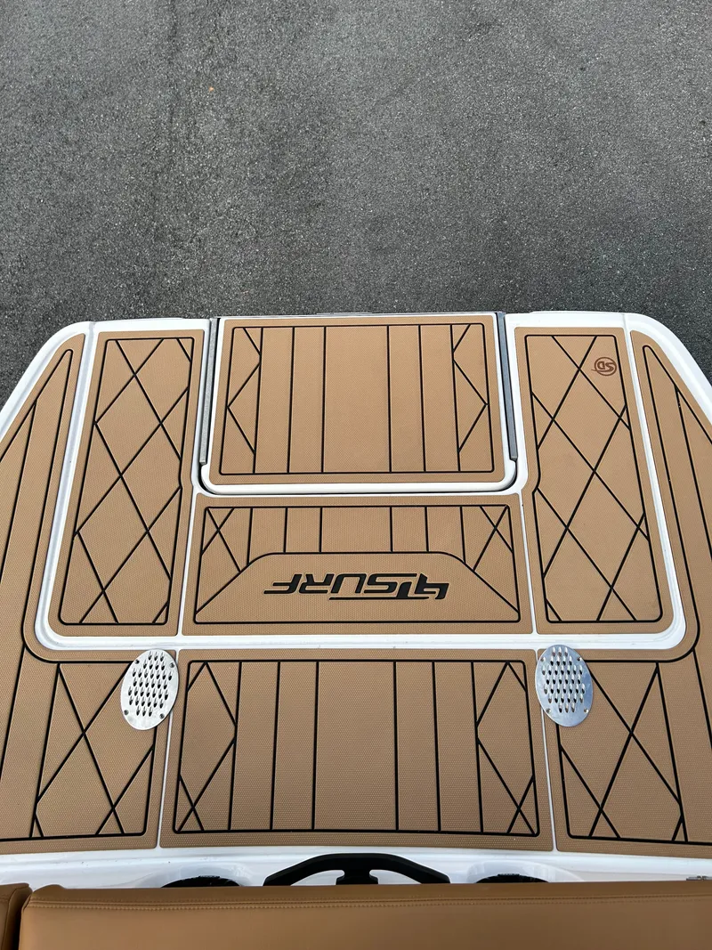 Slide: The Image of Chaparral GTS 6 2026 - 6