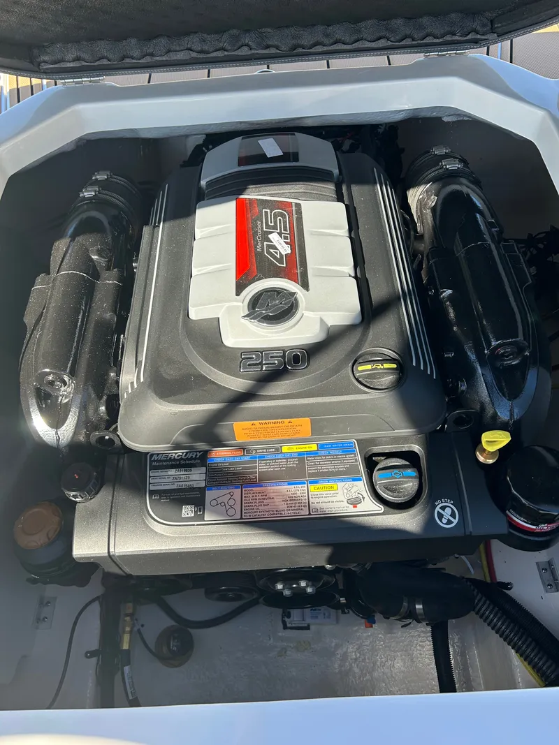 Slide: The Image of Chaparral SSI21 SPORT 2026 - 19