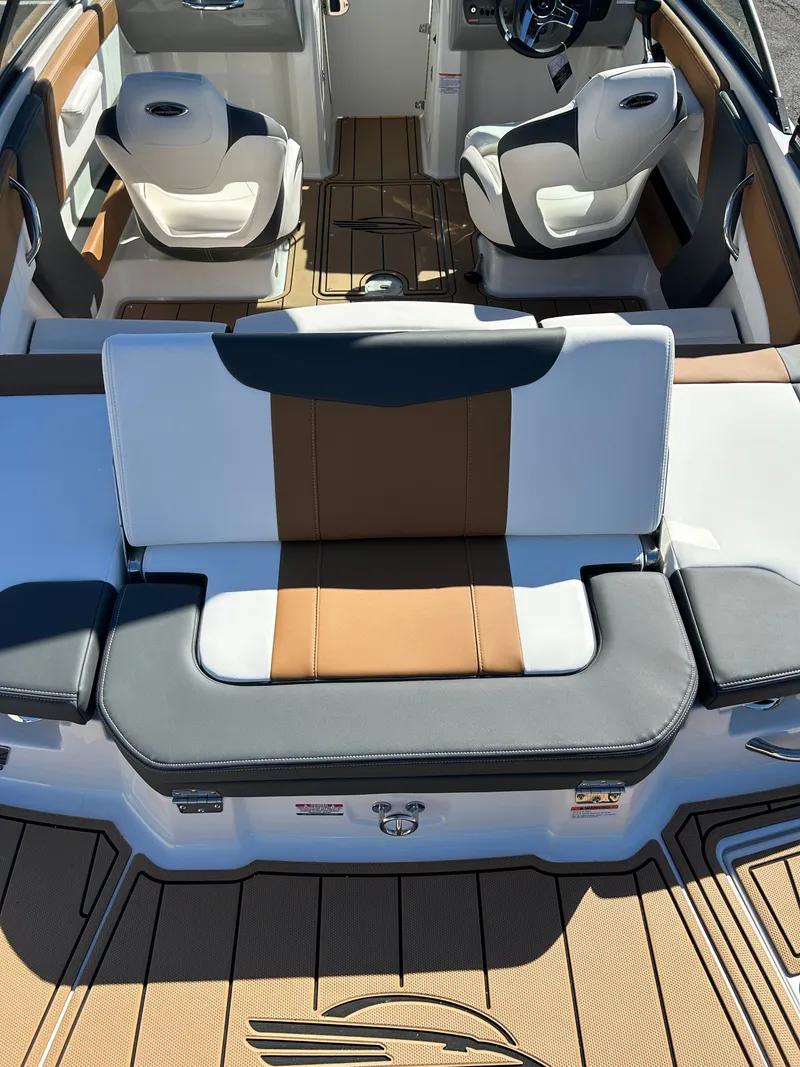 Slide: The Image of Chaparral SSI21 SPORT 2026 - 8