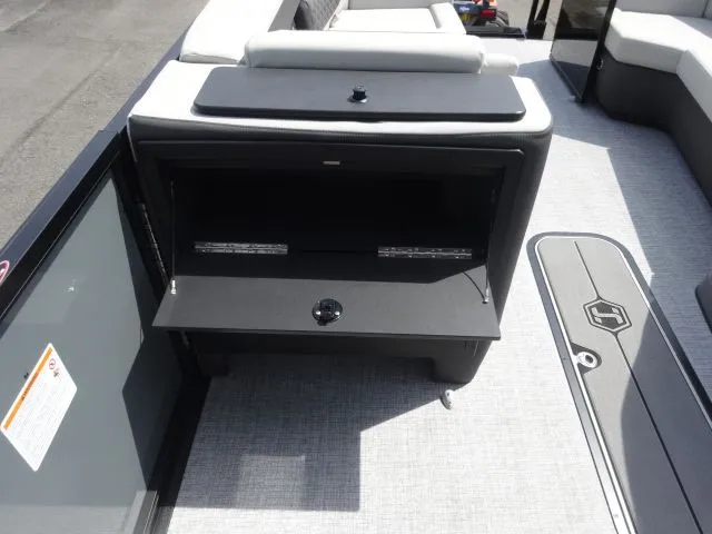 Slide: The Image of Harris Sunliner 250 2026 - 10