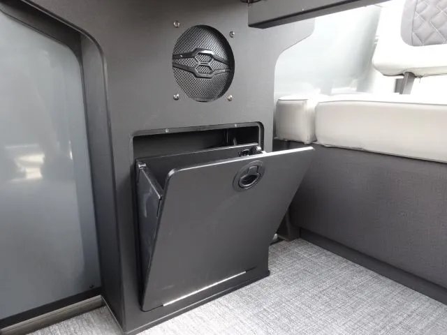 Slide: The Image of Harris Sunliner 250 2026 - 15