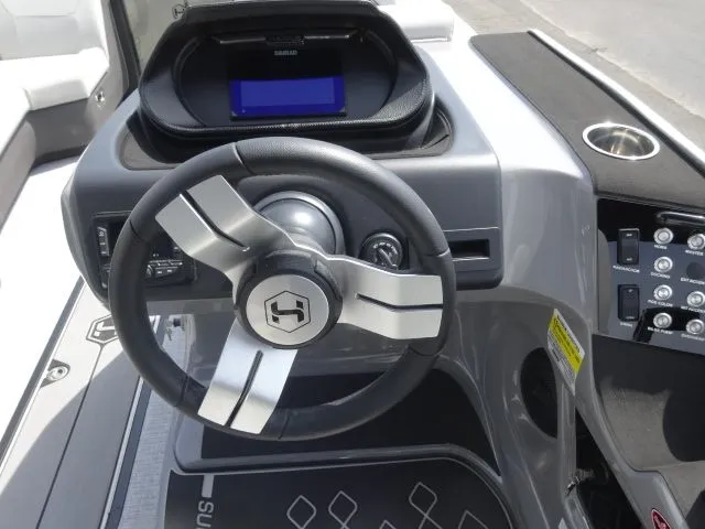 Slide: The Image of Harris Sunliner 250 2026 - 7