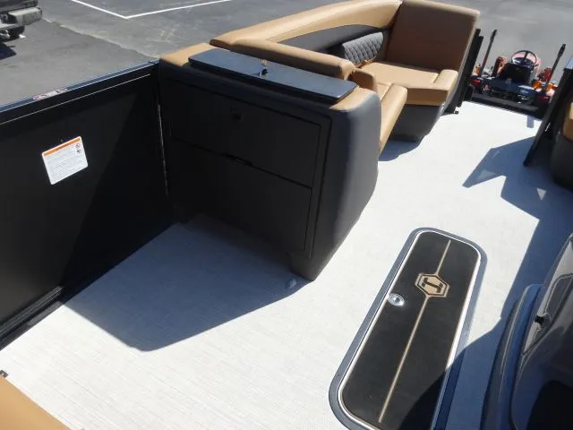 Slide: The Image of Harris Sunliner 250 2026 - 11