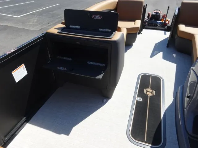 Slide: The Image of Harris Sunliner 250 2026 - 9