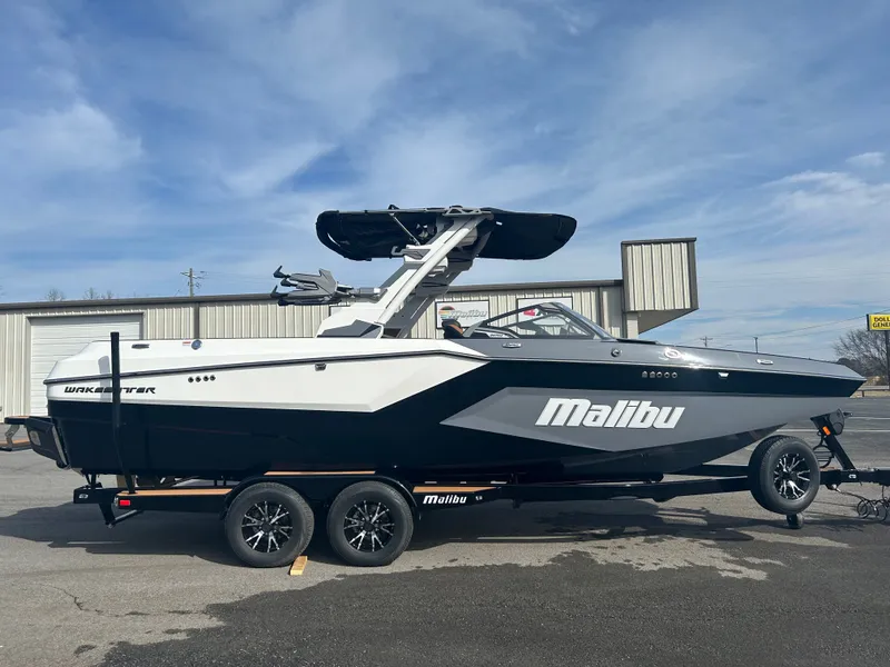 The Image of Malibu Wakesetter 24 MXZ 2026 - 1