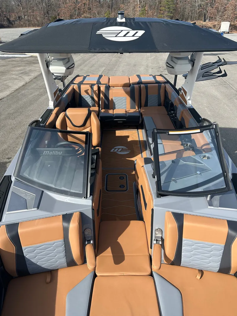 Slide: The Image of Malibu Wakesetter 24 MXZ 2026 - 19