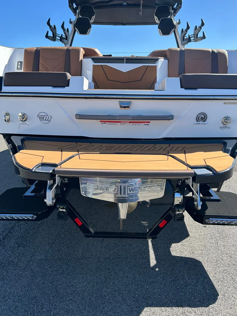 Slide: The Image of Malibu Wakesetter 25 LSV 2026 - 3