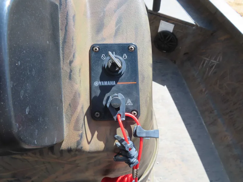 Slide: The Image of G3 20 Bay DLX Yamaha 150 SHO Aluminum Trailer 2021 - 11