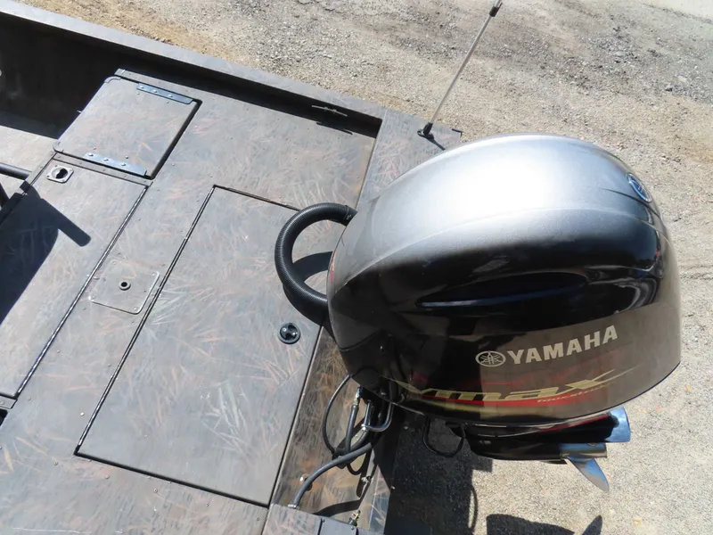 Slide: The Image of G3 20 Bay DLX Yamaha 150 SHO Aluminum Trailer 2021 - 18