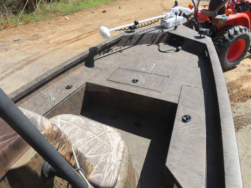 Slide: The Image of G3 20 Bay DLX Yamaha 150 SHO Aluminum Trailer 2021 - 31