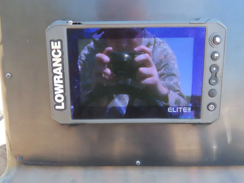 Slide: The Image of G3 20 Bay DLX Yamaha 150 SHO Aluminum Trailer 2021 - 9