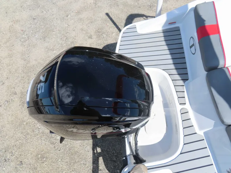 Slide: The Image of Tahoe T16 Mercury 75 only 27 hours w/ Trailer 2022 - 11