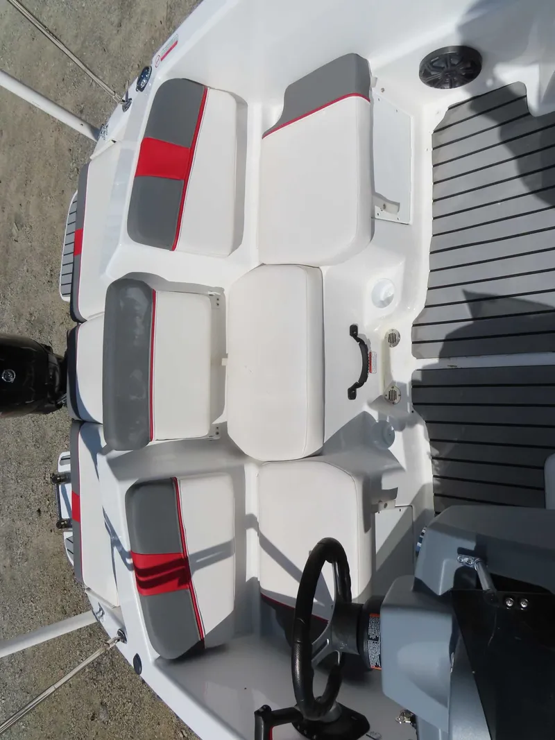 Slide: The Image of Tahoe T16 Mercury 75 only 27 hours w/ Trailer 2022 - 15