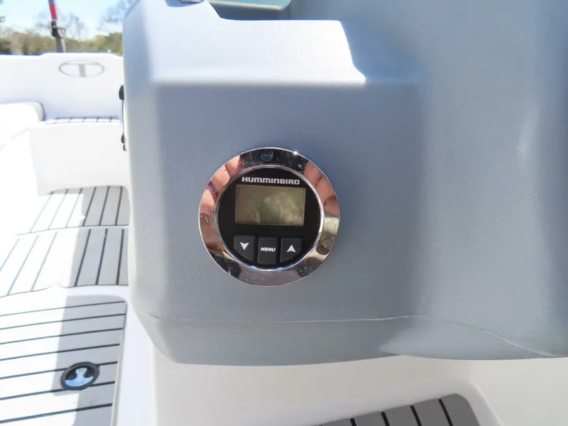 Slide: The Image of Tahoe T16 Mercury 75 only 27 hours w/ Trailer 2022 - 18