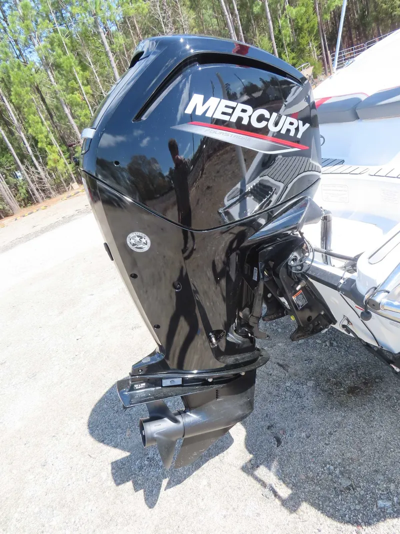 Slide: The Image of Tahoe T16 Mercury 75 only 27 hours w/ Trailer 2022 - 5