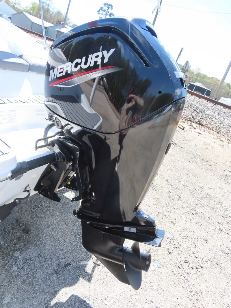 Slide: The Image of Tahoe T16 Mercury 75 only 27 hours w/ Trailer 2022 - 7