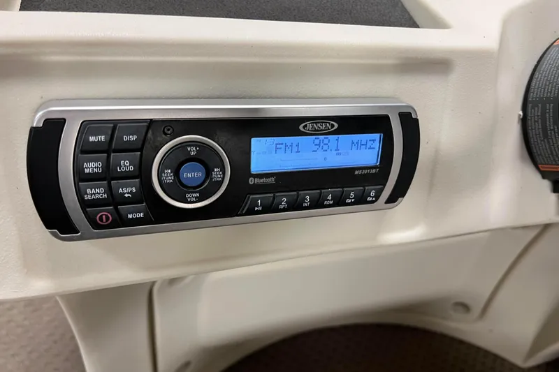 Slide: The Image of Jensen radio system in 2014 Avalon Grand Island 2485 QF, displaying FM 98.1 MHz. - 27