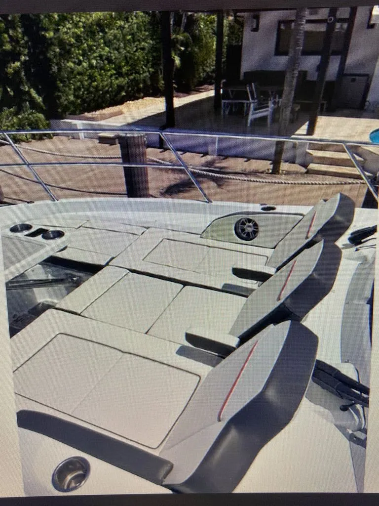 Slide: The Image of Jeanneau Leader 12.5 WA 2024 - 17