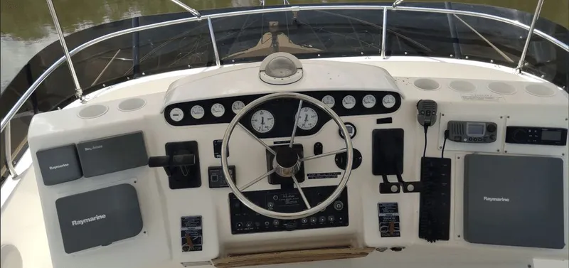 Slide: The Image of Silverton 442 Motor Yacht 1996 - 8