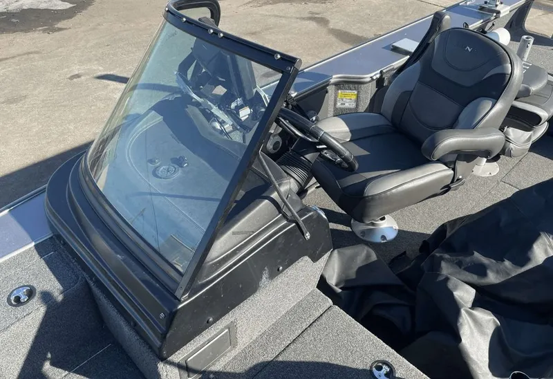 Slide: The Image of Lund 2175 Pro-V Sport 2020 - 24