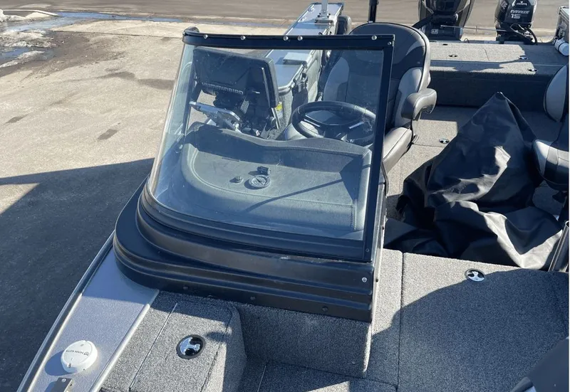 Slide: The Image of Lund 2175 Pro-V Sport 2020 - 25