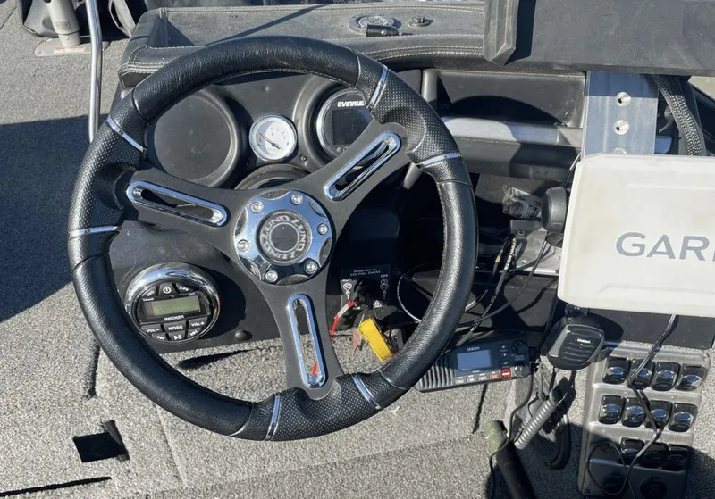 Slide: The Image of Lund 2175 Pro-V Sport 2020 - 3