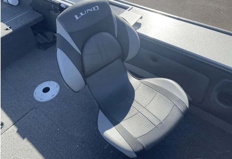 Slide: The Image of Lund 2175 Pro-V Sport 2020 - 38