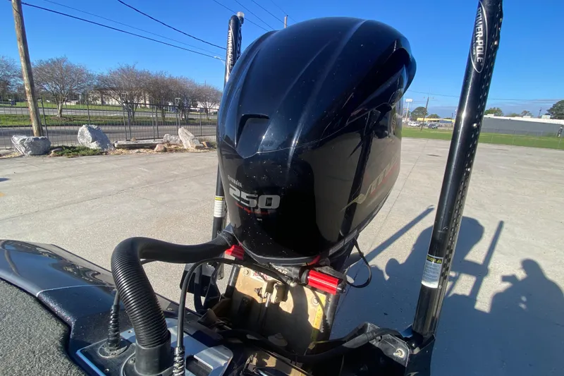 Slide: The Image of 2020 Skeeter FXR20 Limited with Yamaha 250 engine and Power-Pole anchors. - 12