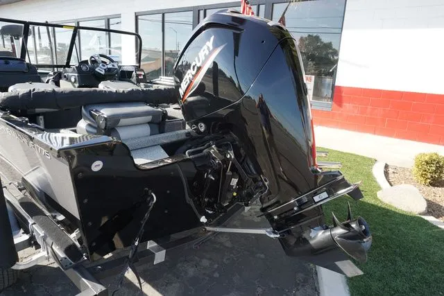 Slide: The Image of Lowe Fishing Machine 1775 2022 - 6