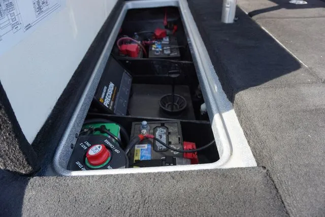 Slide: The Image of Ranger Z521L 2020 - 21