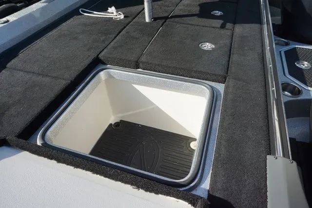 Slide: The Image of Ranger Z521L 2020 - 22