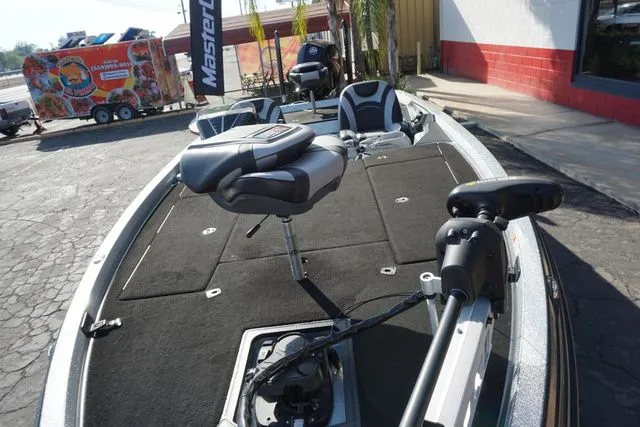 Slide: The Image of Ranger Z521L 2020 - 8