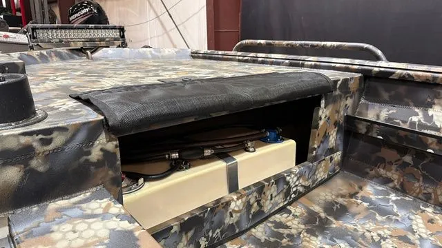 Slide: The Image of Excel 1751 Viper W/Yamaha 60 2026 - 13