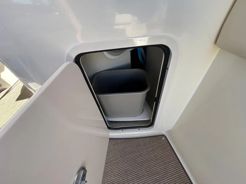 Slide: The Image of Chris-Craft Launch 31 GT 2026 - 10