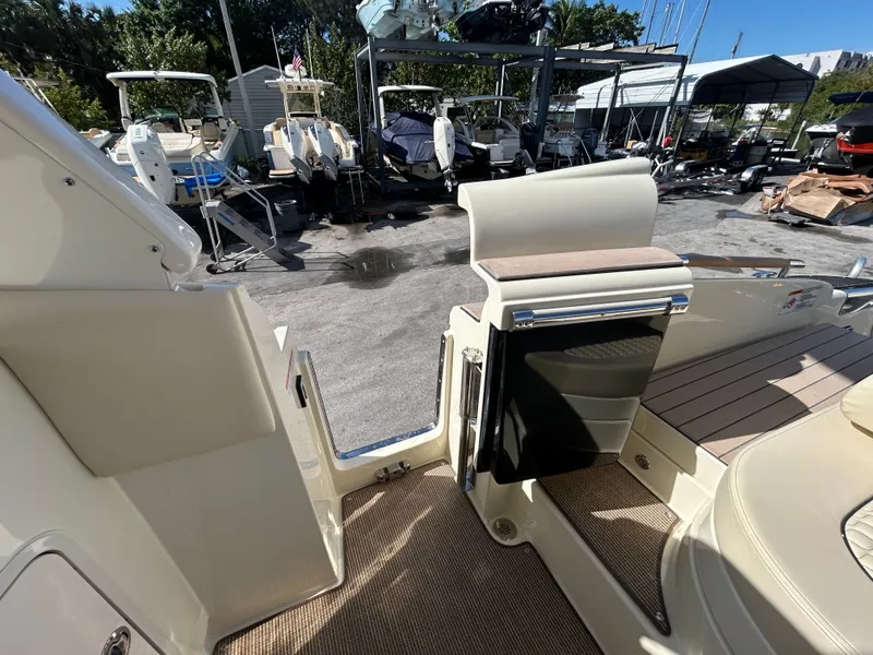 Slide: The Image of Chris-Craft Launch 31 GT 2026 - 15