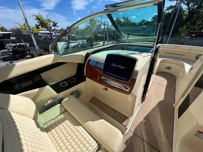 Slide: The Image of Chris-Craft Launch 31 GT 2026 - 5